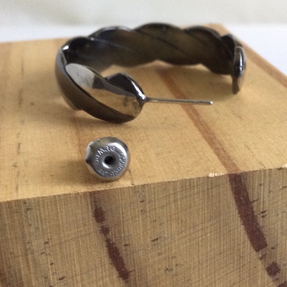 Twisted 2 Tone Hoop Earrings - Picture 5 of 5